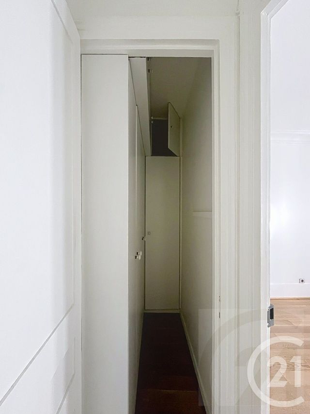 Appartement F4 à vendre - 4 pièces - 72.41 m2 - PARIS - 75018 - ILE-DE-FRANCE - Century 21 Joffrin Immobilier