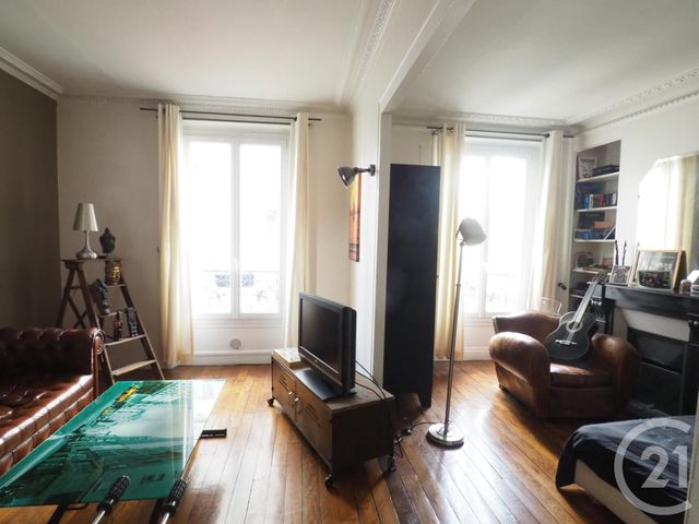 Afficher la photo en grand Appartement F3 à vendre - 3 pièces - 40.47 m2 - PARIS - 75018 - ILE-DE-FRANCE - Century 21 Joffrin Immobilier