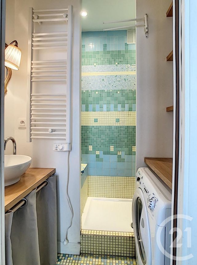 Afficher la photo en grand Appartement F3 à vendre - 2 pièces - 44.1 m2 - PARIS - 75018 - ILE-DE-FRANCE - Century 21 Joffrin Immobilier