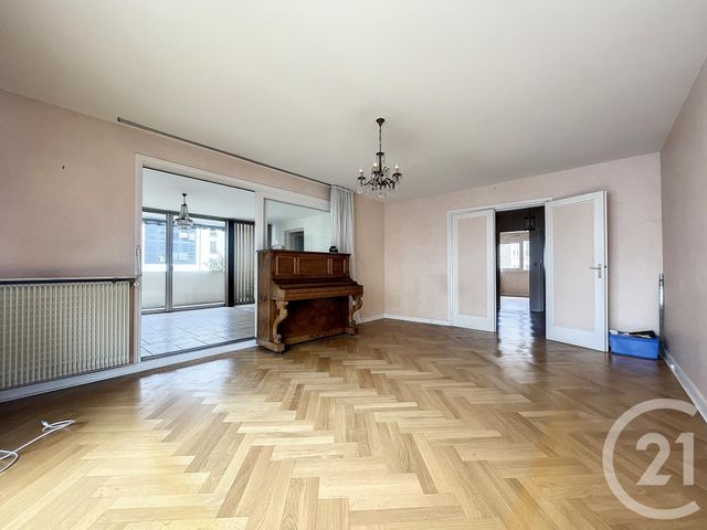 Appartement F5 à vendre - 5 pièces - 110.0 m2 - PARIS - 75018 - ILE-DE-FRANCE - Century 21 Joffrin Immobilier