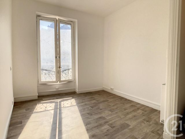 Appartement F1 à vendre - 1 pièce - 13.05 m2 - PARIS - 75018 - ILE-DE-FRANCE - Century 21 Joffrin Immobilier