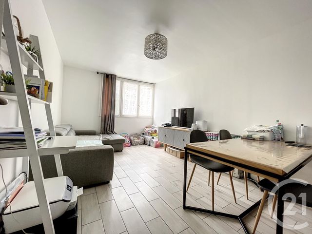 Appartement F3 à vendre - 3 pièces - 58.36 m2 - PARIS - 75018 - ILE-DE-FRANCE - Century 21 Joffrin Immobilier