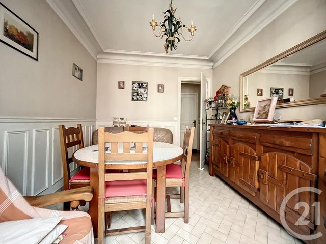 Appartement F3 à vendre - 3 pièces - 54.25 m2 - PARIS - 75018 - ILE-DE-FRANCE - Century 21 Joffrin Immobilier