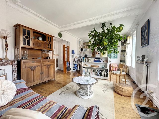  - PARIS - 