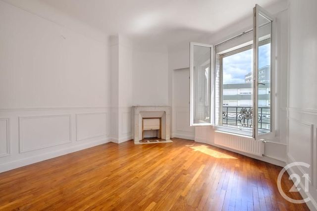 Appartement F3 à vendre - 3 pièces - 75.95 m2 - PARIS - 75018 - ILE-DE-FRANCE - Century 21 Joffrin Immobilier