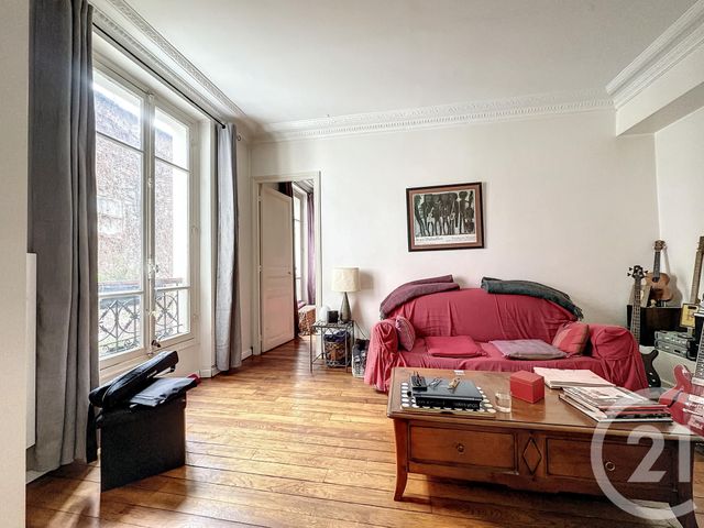 Appartement F2 à vendre - 2 pièces - 41.25 m2 - PARIS - 75018 - ILE-DE-FRANCE - Century 21 Joffrin Immobilier