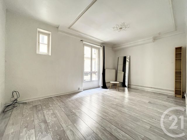 Appartement F1 à vendre - 1 pièce - 30.45 m2 - PARIS - 75018 - ILE-DE-FRANCE - Century 21 Joffrin Immobilier