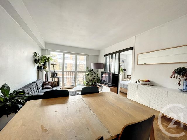 Appartement F4 à vendre - 4 pièces - 70.18 m2 - PARIS - 75018 - ILE-DE-FRANCE - Century 21 Joffrin Immobilier
