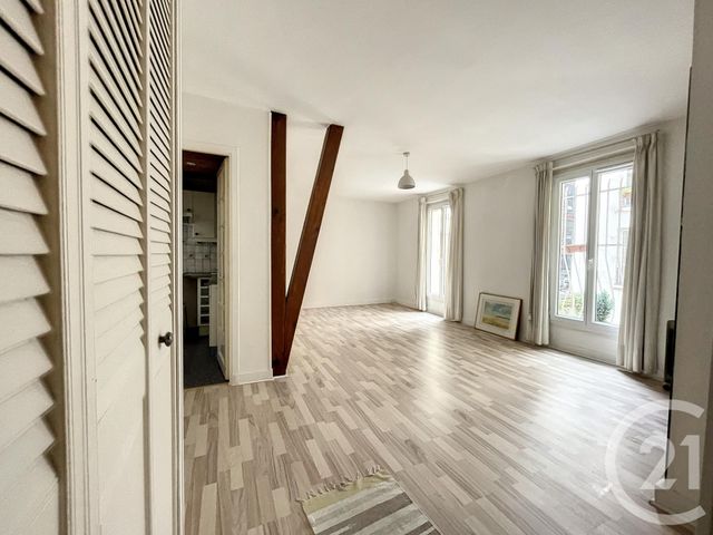 Appartement F2 à vendre - 2 pièces - 33.85 m2 - PARIS - 75018 - ILE-DE-FRANCE - Century 21 Joffrin Immobilier
