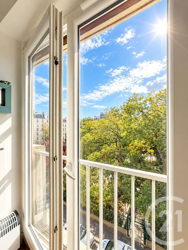 Appartement F1 à vendre - 1 pièce - 24.0 m2 - PARIS - 75018 - ILE-DE-FRANCE - Century 21 Joffrin Immobilier