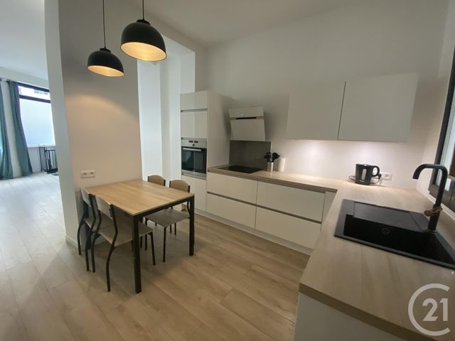 Appartement F3 à louer PARIS