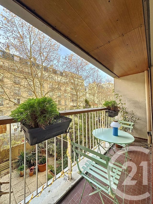 Appartement F4 à vendre - 4 pièces - 77.0 m2 - PARIS - 75018 - ILE-DE-FRANCE - Century 21 Joffrin Immobilier