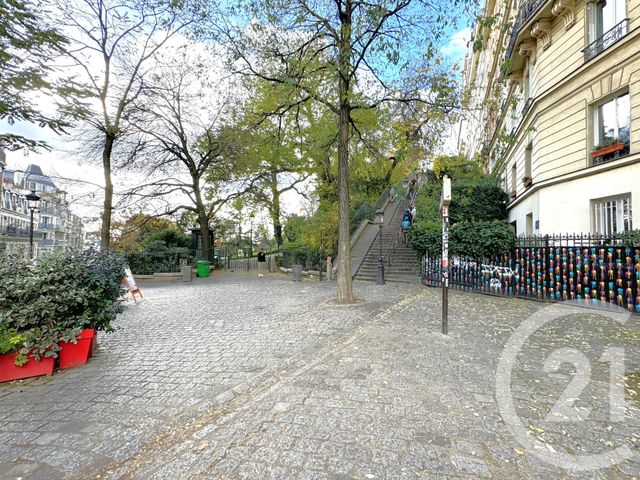Appartement F2 à vendre - 2 pièces - 26.0 m2 - PARIS - 75018 - ILE-DE-FRANCE - Century 21 Joffrin Immobilier