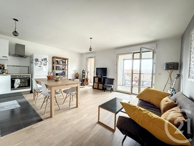 Appartement F3 à vendre - 3 pièces - 68.6 m2 - ISSY LES MOULINEAUX - 92 - ILE-DE-FRANCE - Century 21 Joffrin Immobilier