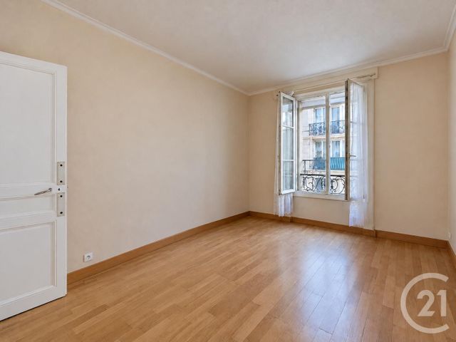Appartement F2 à vendre - 2 pièces - 34.0 m2 - PARIS - 75018 - ILE-DE-FRANCE - Century 21 Joffrin Immobilier