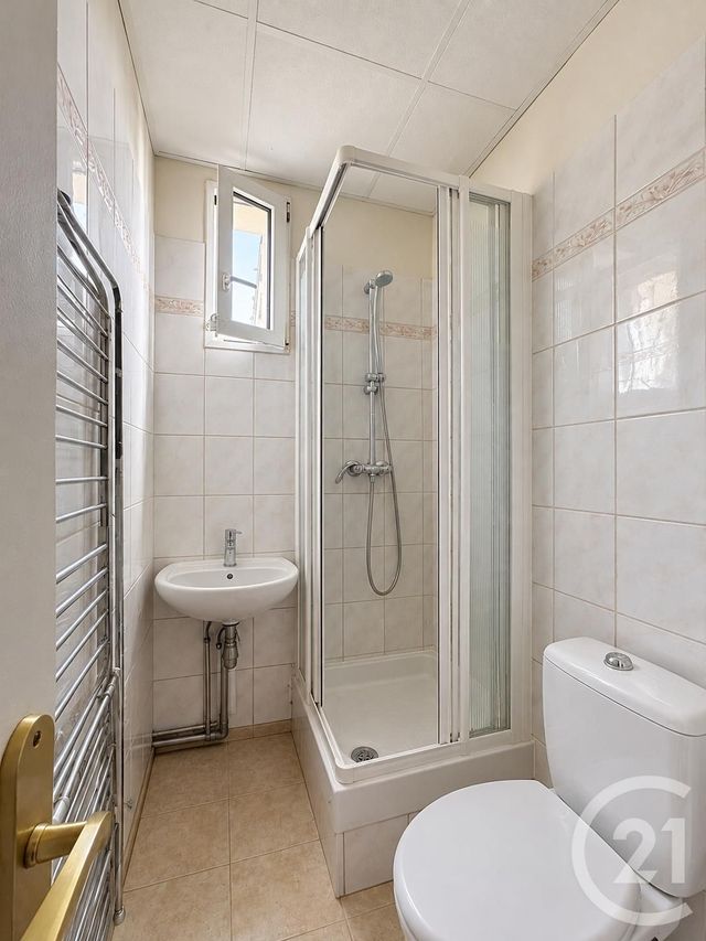 Appartement F2 à vendre - 2 pièces - 34.0 m2 - PARIS - 75018 - ILE-DE-FRANCE - Century 21 Joffrin Immobilier