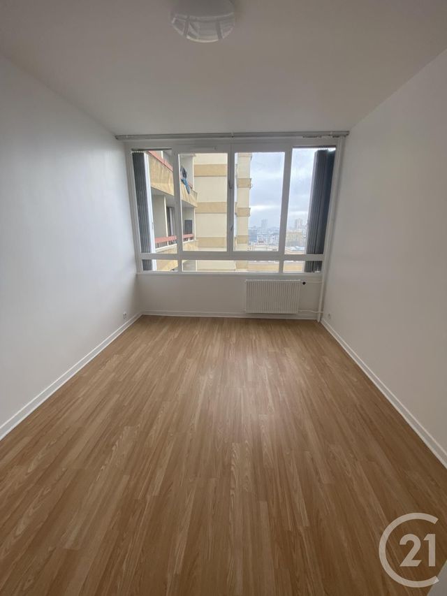 Afficher la photo en grand Appartement F3 à vendre - 3 pièces - 63.0 m2 - AUBERVILLIERS - 93 - ILE-DE-FRANCE - Century 21 Joffrin Immobilier