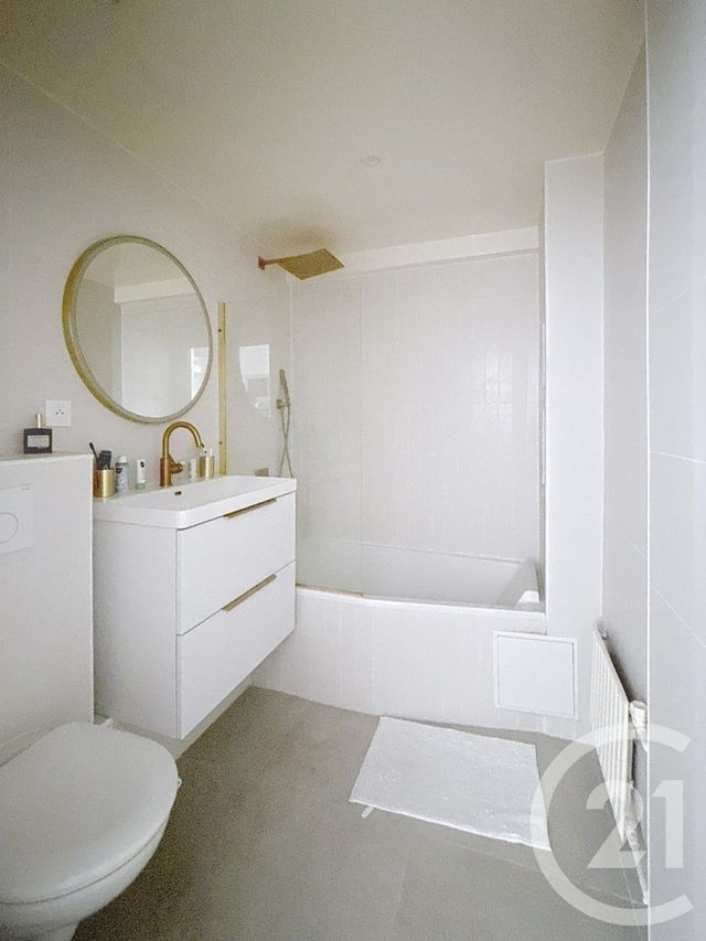 Appartement F2 à vendre - 2 pièces - 44.0 m2 - PARIS - 75018 - ILE-DE-FRANCE - Century 21 Joffrin Immobilier