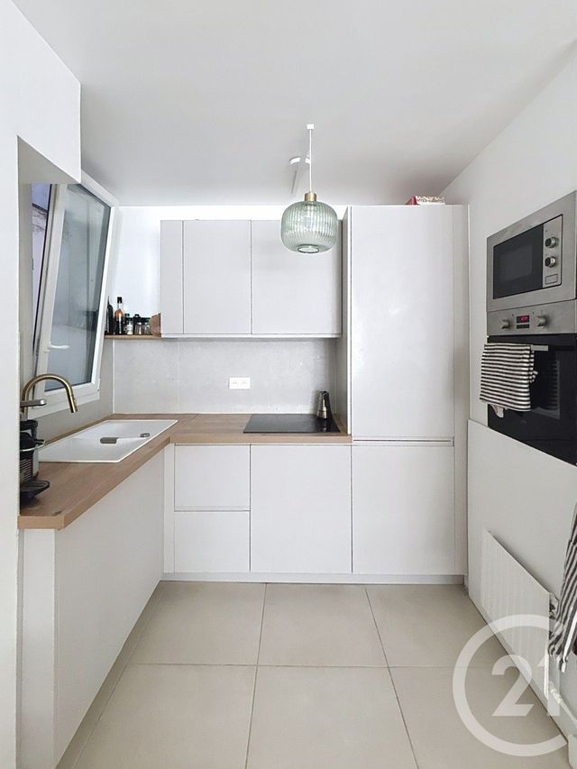 Appartement F2 à vendre - 2 pièces - 44.0 m2 - PARIS - 75018 - ILE-DE-FRANCE - Century 21 Joffrin Immobilier