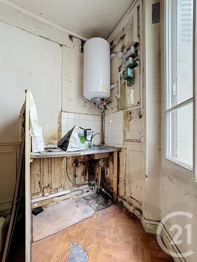 Appartement F2 à vendre - 2 pièces - 22.36 m2 - PARIS - 75018 - ILE-DE-FRANCE - Century 21 Joffrin Immobilier
