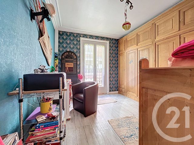 Afficher la photo en grand Appartement F4 à vendre - 4 pièces - 82.85 m2 - PARIS - 75018 - ILE-DE-FRANCE - Century 21 Joffrin Immobilier