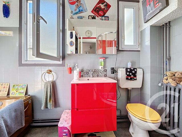 Afficher la photo en grand Appartement F4 à vendre - 4 pièces - 82.85 m2 - PARIS - 75018 - ILE-DE-FRANCE - Century 21 Joffrin Immobilier