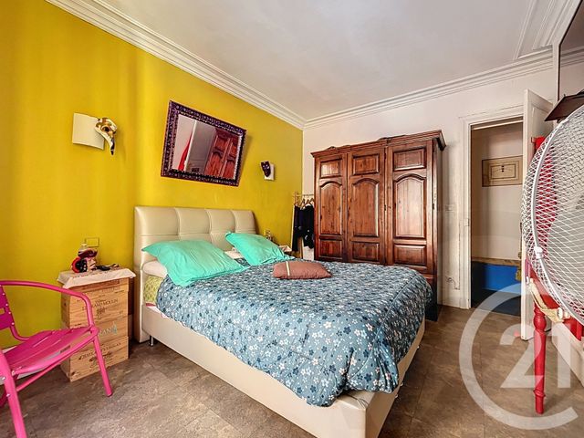 Afficher la photo en grand Appartement F4 à vendre - 4 pièces - 82.85 m2 - PARIS - 75018 - ILE-DE-FRANCE - Century 21 Joffrin Immobilier