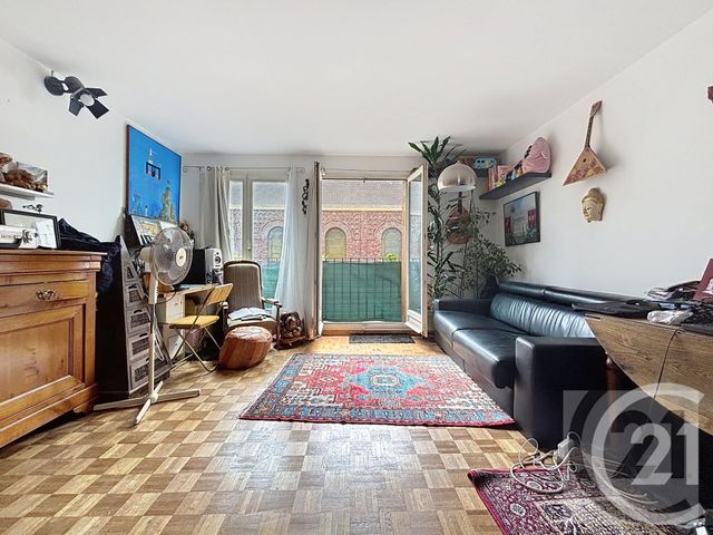 Afficher la photo en grand Appartement F3 à vendre - 3 pièces - 73.15 m2 - PARIS - 75018 - ILE-DE-FRANCE - Century 21 Joffrin Immobilier