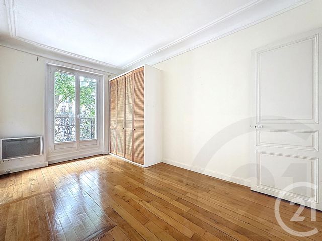 Afficher la photo en grand Appartement F4 à vendre - 4 pièces - 57.61 m2 - PARIS - 75018 - ILE-DE-FRANCE - Century 21 Joffrin Immobilier