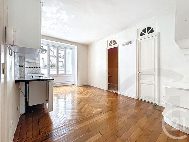 Afficher la photo en grand Appartement F4 à vendre - 4 pièces - 57.61 m2 - PARIS - 75018 - ILE-DE-FRANCE - Century 21 Joffrin Immobilier