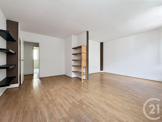 Appartement T4 à vendre - 4 pièces - 75.0 m2 - PARIS - 75018 - ILE-DE-FRANCE - Century 21 Joffrin Immobilier