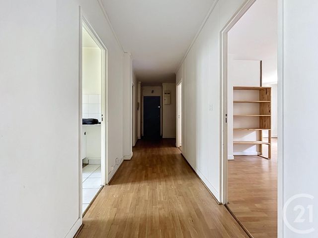 Appartement T4 à vendre - 4 pièces - 75.0 m2 - PARIS - 75018 - ILE-DE-FRANCE - Century 21 Joffrin Immobilier