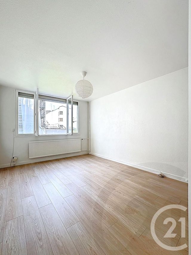Appartement F1 à vendre - 1 pièce - 26.0 m2 - PARIS - 75018 - ILE-DE-FRANCE - Century 21 Joffrin Immobilier