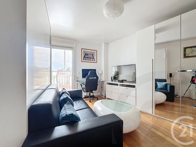 Appartement Studio à vendre - 1 pièce - 28.3 m2 - PARIS - 75018 - ILE-DE-FRANCE - Century 21 Joffrin Immobilier