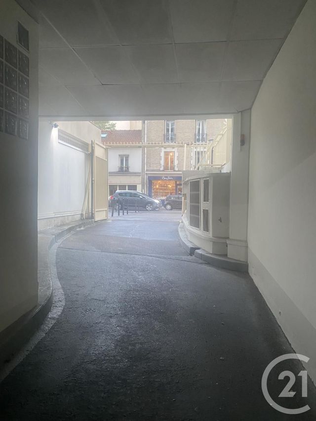 parking à louer - 13.0 m2 - PARIS - 75018 - ILE-DE-FRANCE - Century 21 Joffrin Immobilier