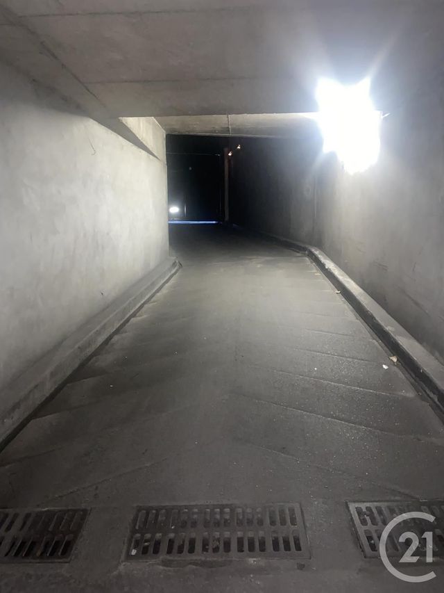 parking à louer - 13.0 m2 - PARIS - 75018 - ILE-DE-FRANCE - Century 21 Joffrin Immobilier