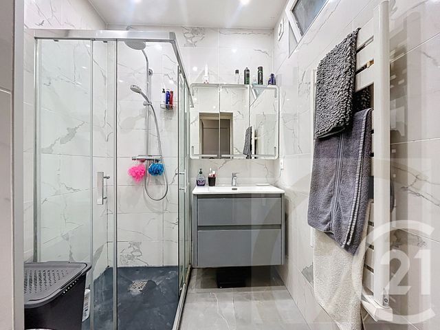 Appartement F3 à vendre - 3 pièces - 38.95 m2 - PARIS - 75018 - ILE-DE-FRANCE - Century 21 Joffrin Immobilier