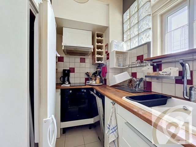 Appartement F2 à vendre - 2 pièces - 35.02 m2 - PARIS - 75018 - ILE-DE-FRANCE - Century 21 Joffrin Immobilier