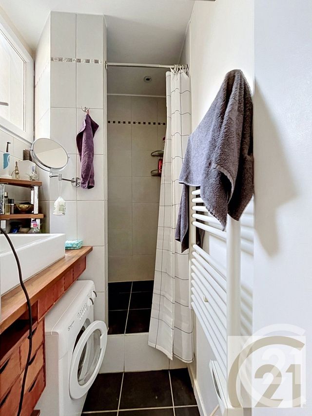 Appartement F2 à vendre - 2 pièces - 35.02 m2 - PARIS - 75018 - ILE-DE-FRANCE - Century 21 Joffrin Immobilier