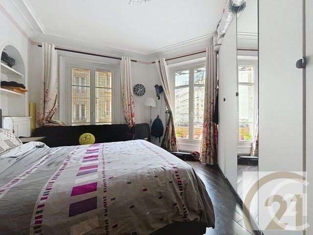 Afficher la photo en grand Appartement F3 à vendre - 3 pièces - 55.0 m2 - PARIS - 75018 - ILE-DE-FRANCE - Century 21 Joffrin Immobilier