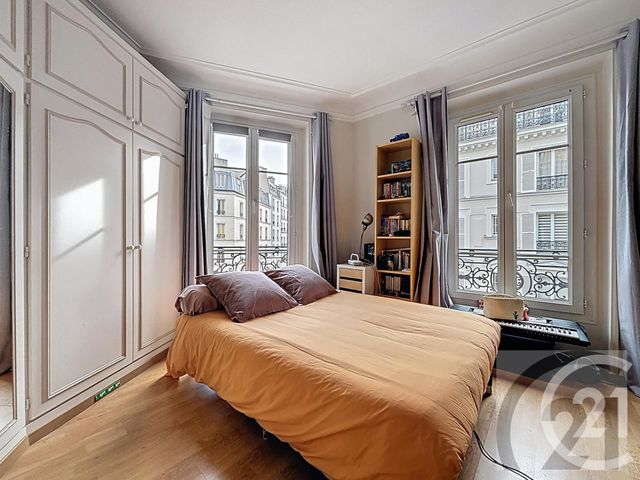 Afficher la photo en grand Appartement F3 à vendre - 3 pièces - 50.48 m2 - PARIS - 75018 - ILE-DE-FRANCE - Century 21 Joffrin Immobilier