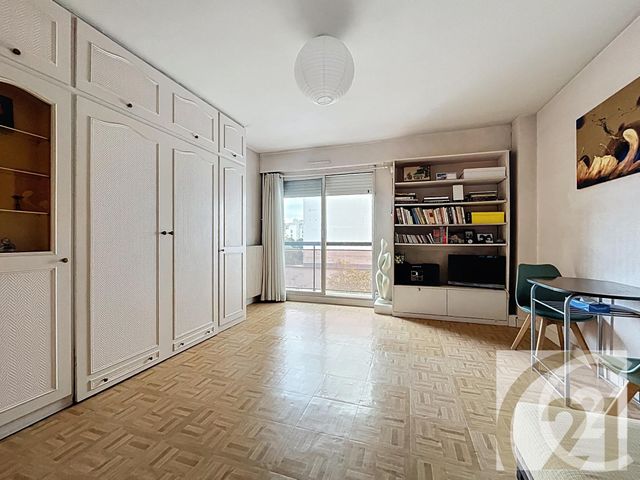 Appartement F1 à vendre PARIS