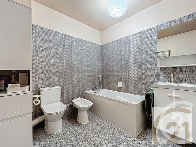 Appartement F1 à vendre - 1 pièce - 32.4 m2 - PARIS - 75018 - ILE-DE-FRANCE - Century 21 Joffrin Immobilier