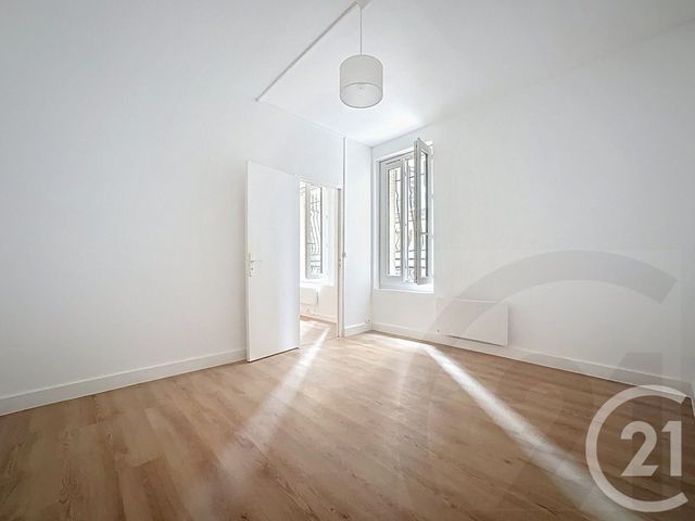Appartement F2 à vendre - 2 pièces - 36.0 m2 - PARIS - 75018 - ILE-DE-FRANCE - Century 21 Joffrin Immobilier