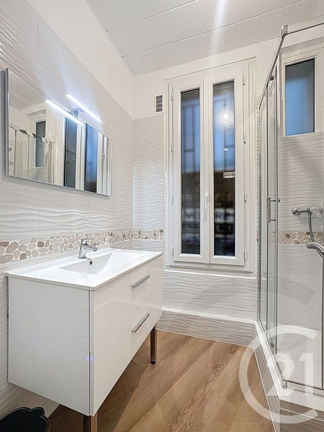 Appartement F2 à vendre - 2 pièces - 36.0 m2 - PARIS - 75018 - ILE-DE-FRANCE - Century 21 Joffrin Immobilier