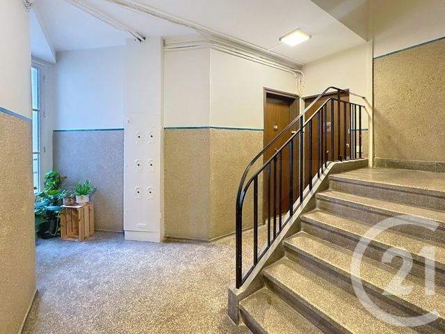 Appartement F2 à vendre - 2 pièces - 36.0 m2 - PARIS - 75018 - ILE-DE-FRANCE - Century 21 Joffrin Immobilier