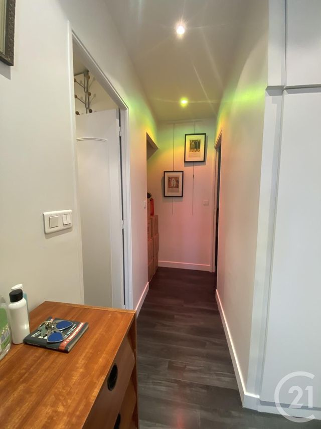 Appartement F3 à louer - 3 pièces - 75.69 m2 - PARIS - 75018 - ILE-DE-FRANCE - Century 21 Joffrin Immobilier