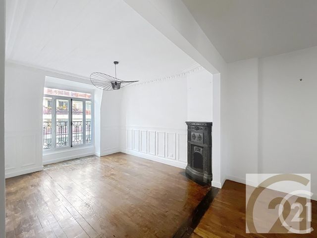 Appartement F2 à vendre - 2 pièces - 44.69 m2 - PARIS - 75018 - ILE-DE-FRANCE - Century 21 Joffrin Immobilier