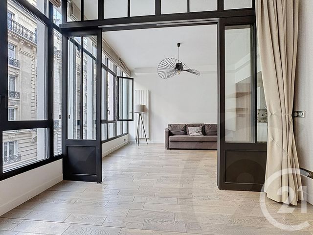 Appartement à vendre - 3 pièces - 65.0 m2 - PARIS - 75018 - ILE-DE-FRANCE - Century 21 Joffrin Immobilier