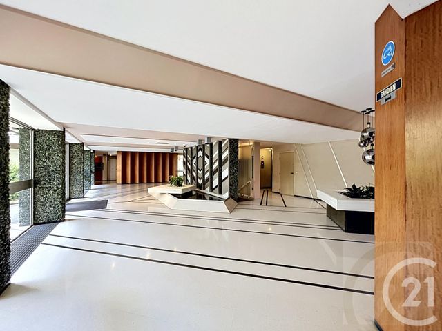 Appartement F2 à vendre - 2 pièces - 55.08 m2 - PARIS - 75018 - ILE-DE-FRANCE - Century 21 Joffrin Immobilier